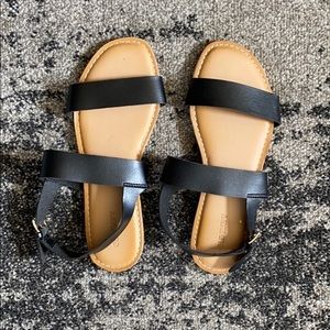 Old Navy Black Strap Sandals